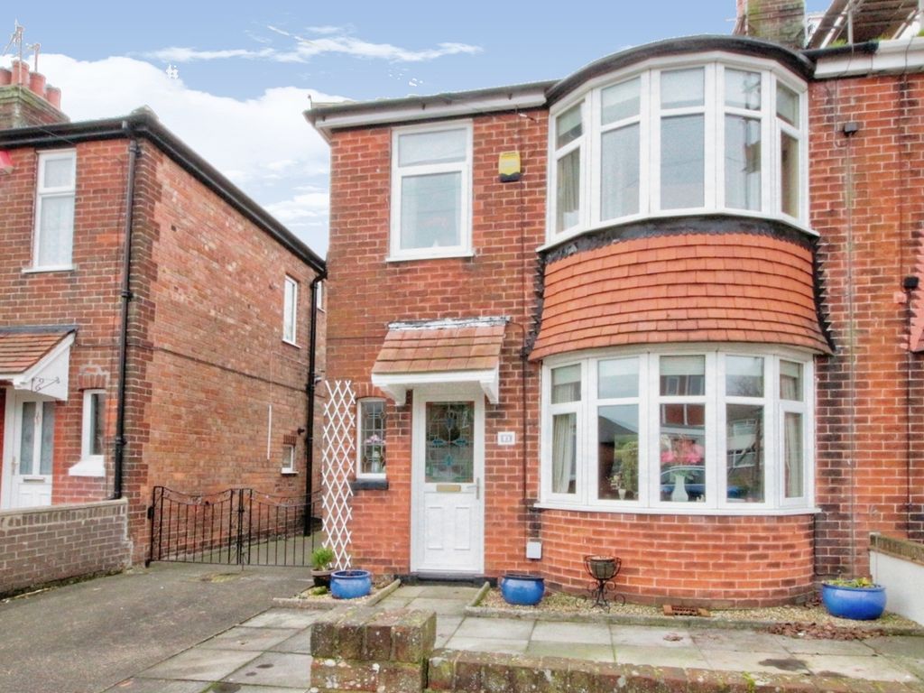 3 bed semidetached house for sale in St. Thomas Road, Bridlington YO16