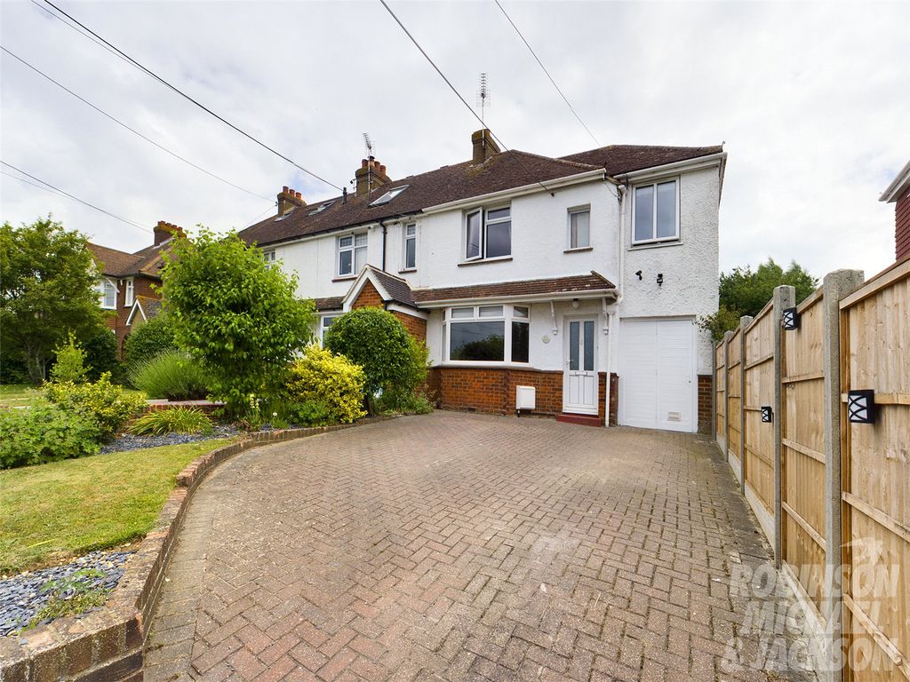 3 bed end terrace house for sale in Wrens Road, Borden, Sittingbourne
