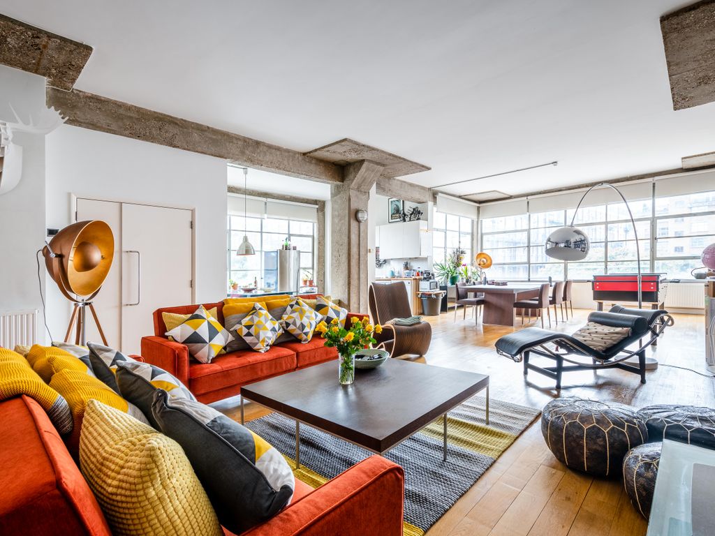 Canal Building, Hackney N1