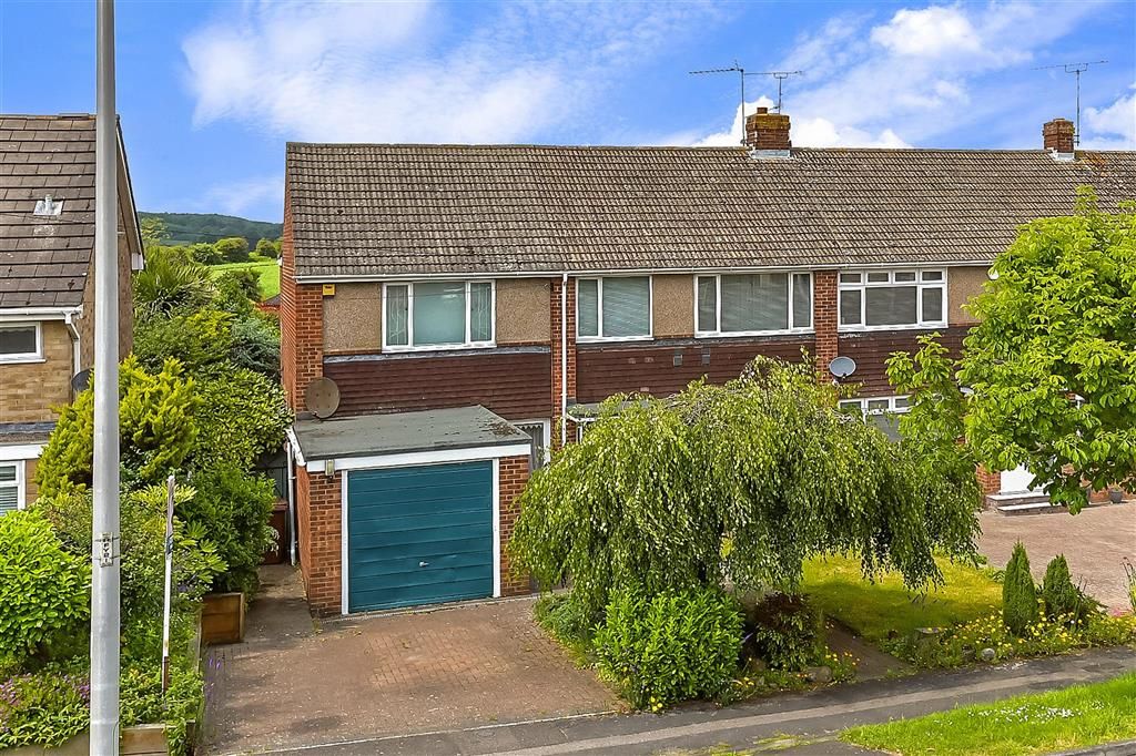 5 bed semidetached house for sale in Rede Court Road, Strood