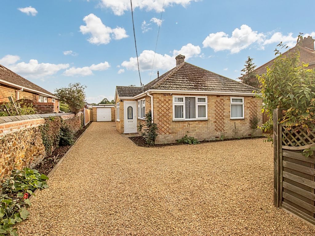 4 bed detached bungalow for sale in Ingoldsby Avenue, Ingoldisthorpe