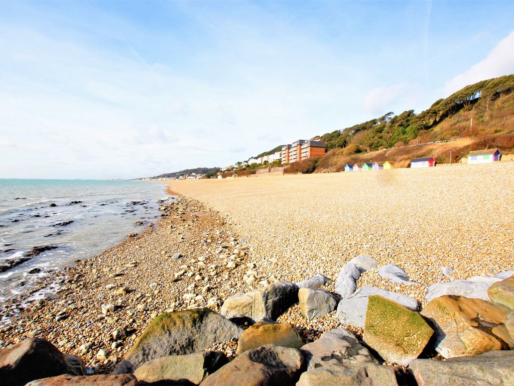 2 bed flat for sale in Radnor Cliff, Sandgate CT20 Zoopla