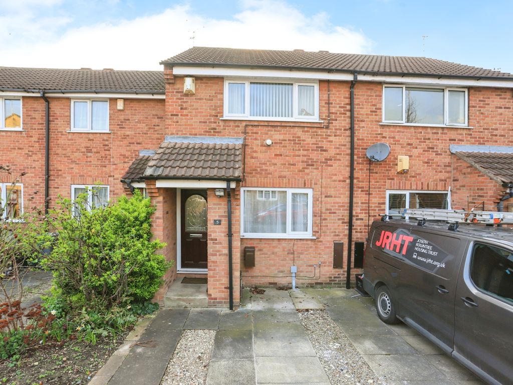 2 bed terraced house for sale in Montrose Avenue, York, North Yorkshire
