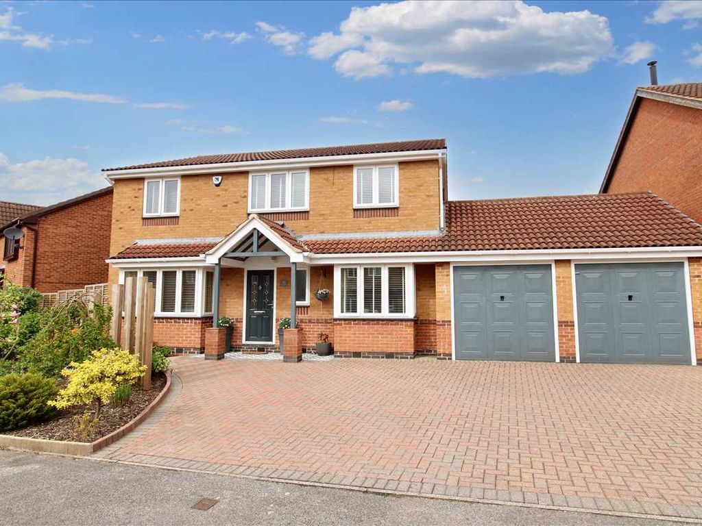 5 bed detached house for sale in Acorn Avenue, Giltbrook, Nottingham