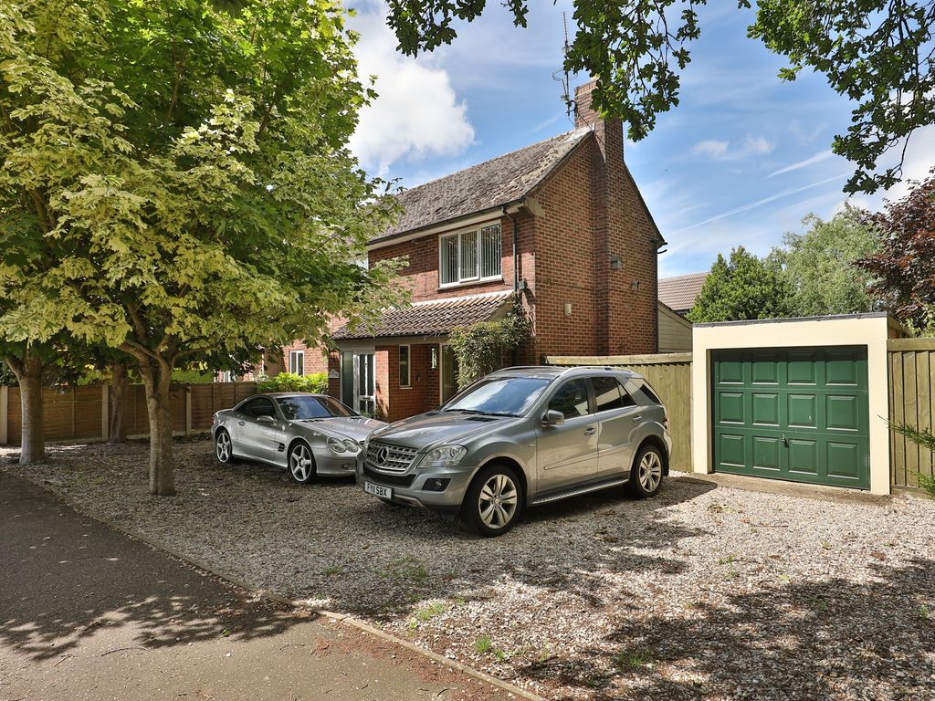 3 bed semidetached house for sale in Lancaster Road, Sculthorpe