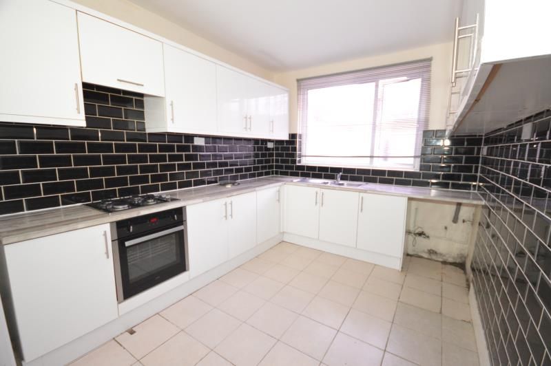 4 bed terraced house to rent in Rutland Road, Forest Gate, London E7 Zoopla