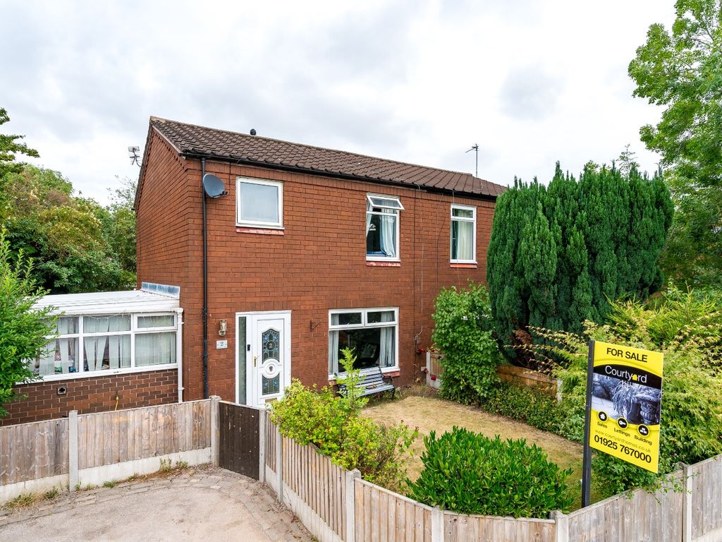 3 bed semidetached house for sale in Strawberry Close, Birchwood