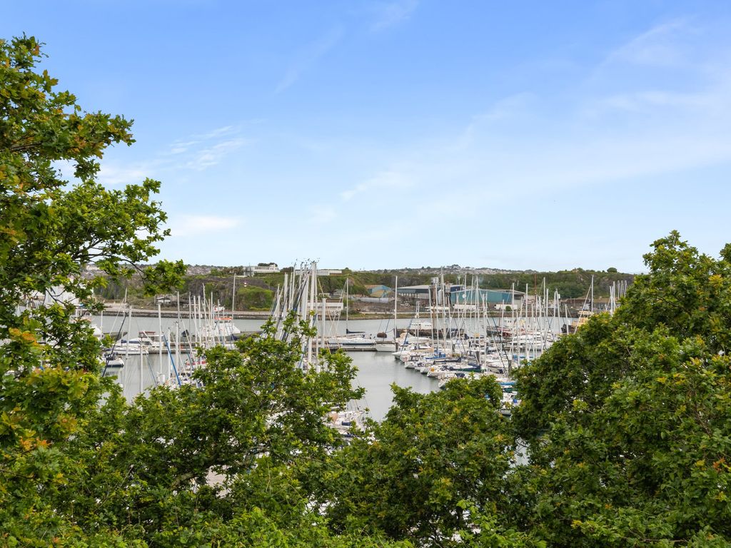 4 bed end terrace house for sale in Shaw Way, Mount Batten, Plymouth