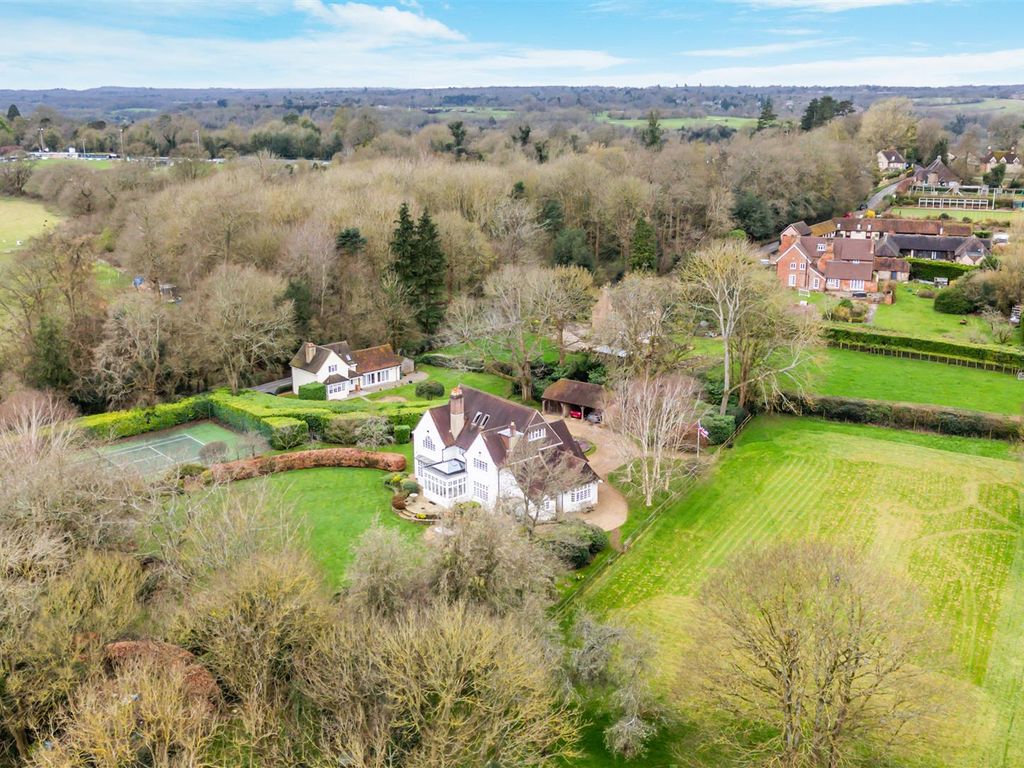 6 bed detached house for sale in Elmore Road, Chipstead, Coulsdon CR5