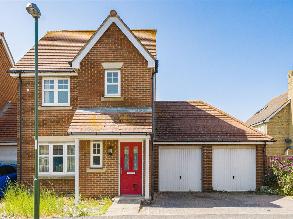 3 bed detached house for sale in 6 Harding Close, Selsey, West Sussex