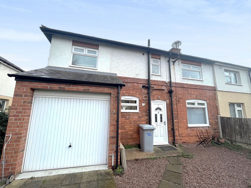 4 bed semidetached house for sale in Bromley Avenue, Newark NG24 Zoopla