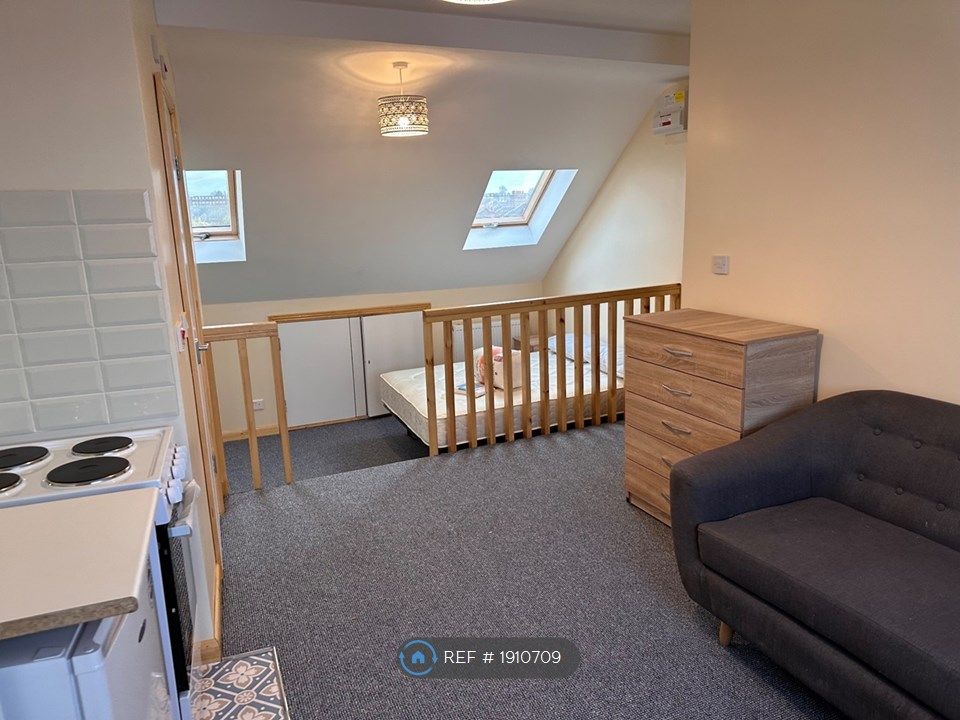 1 bed flat to rent in Tottenham Lane, London N8, £1,600 pcm Zoopla