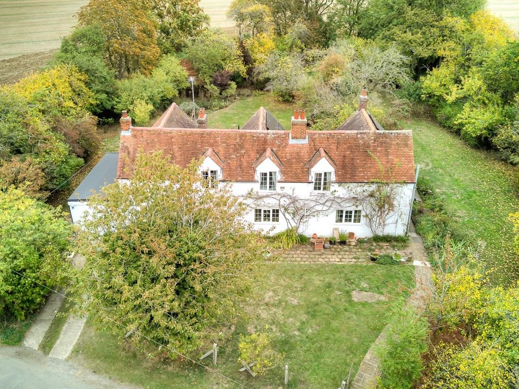 5 bed detached house for sale in Woodhouse Lane, Kelvedon CO5, £550,000