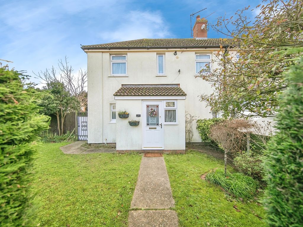 3 bed semidetached house for sale in Nightingale Road, Ipswich IP3, £