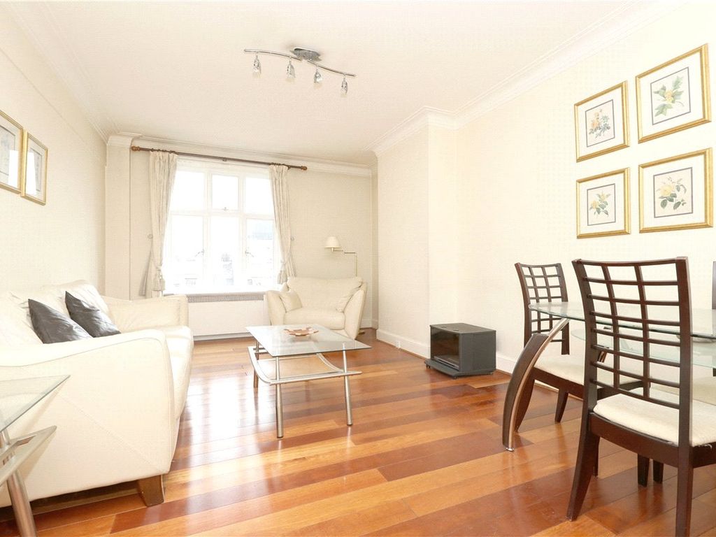 Chesterfield Gardens, Mayfair, London W1J  