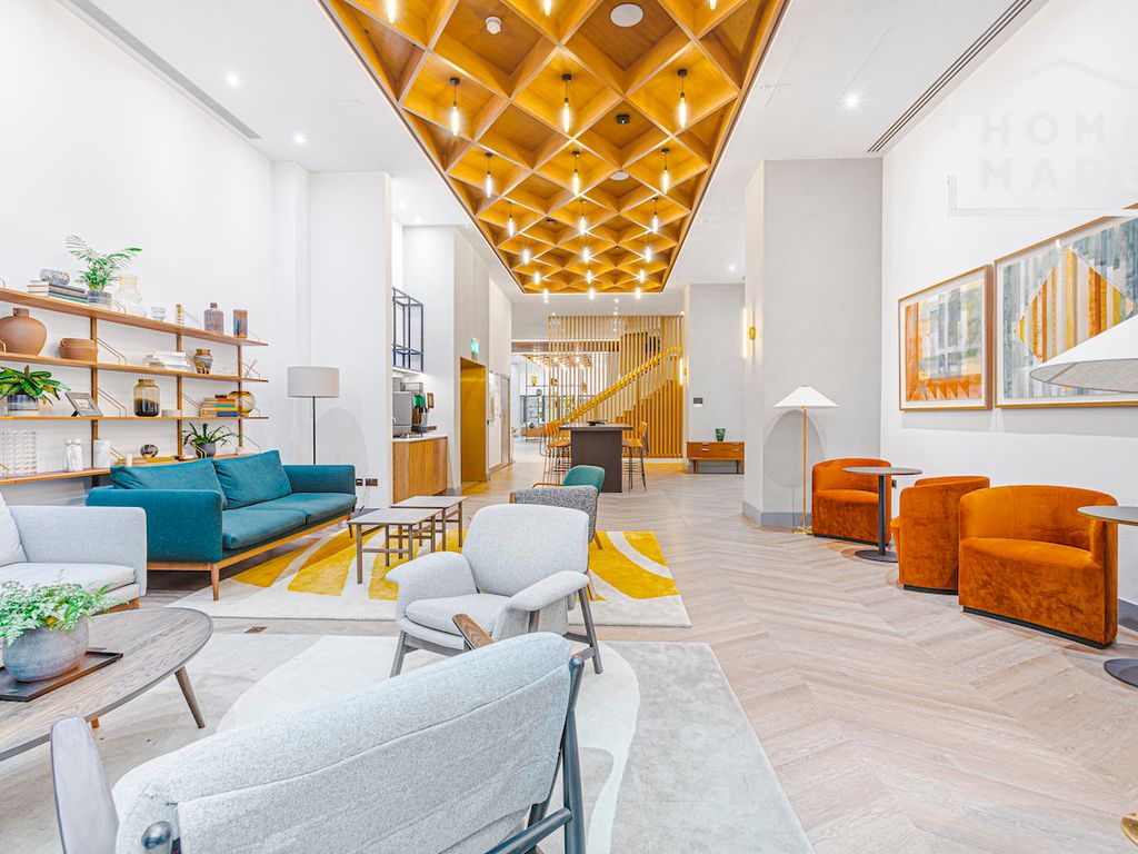 3 bed flat to rent in Street, Croydon CR0, £2,709 pcm Zoopla