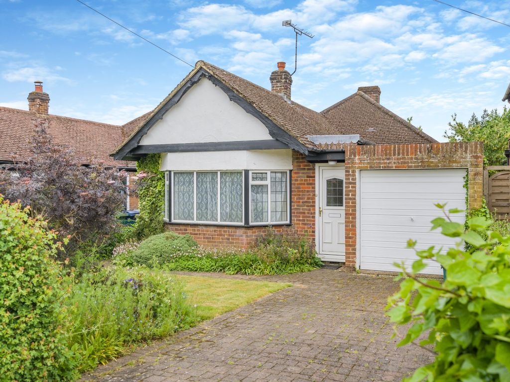 3 bed bungalow for sale in Orchard Lane, Amersham HP6, £685,000 Zoopla