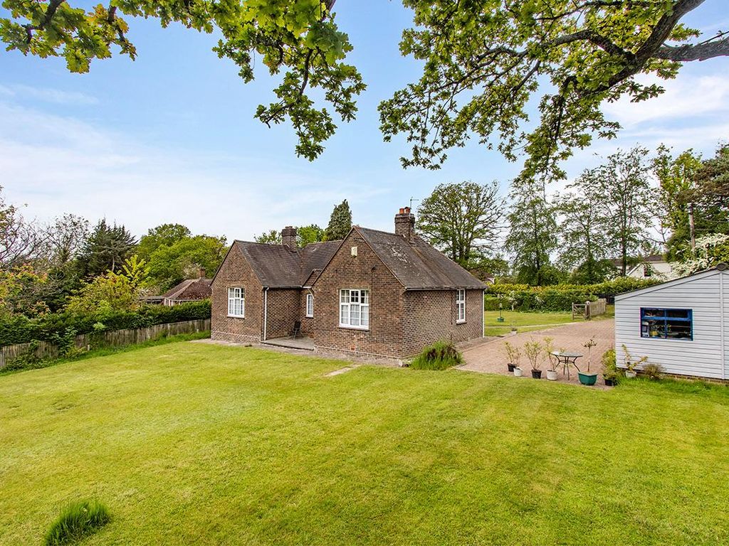 2 bed detached bungalow for sale in Parrock Lane, Upper Hartfield