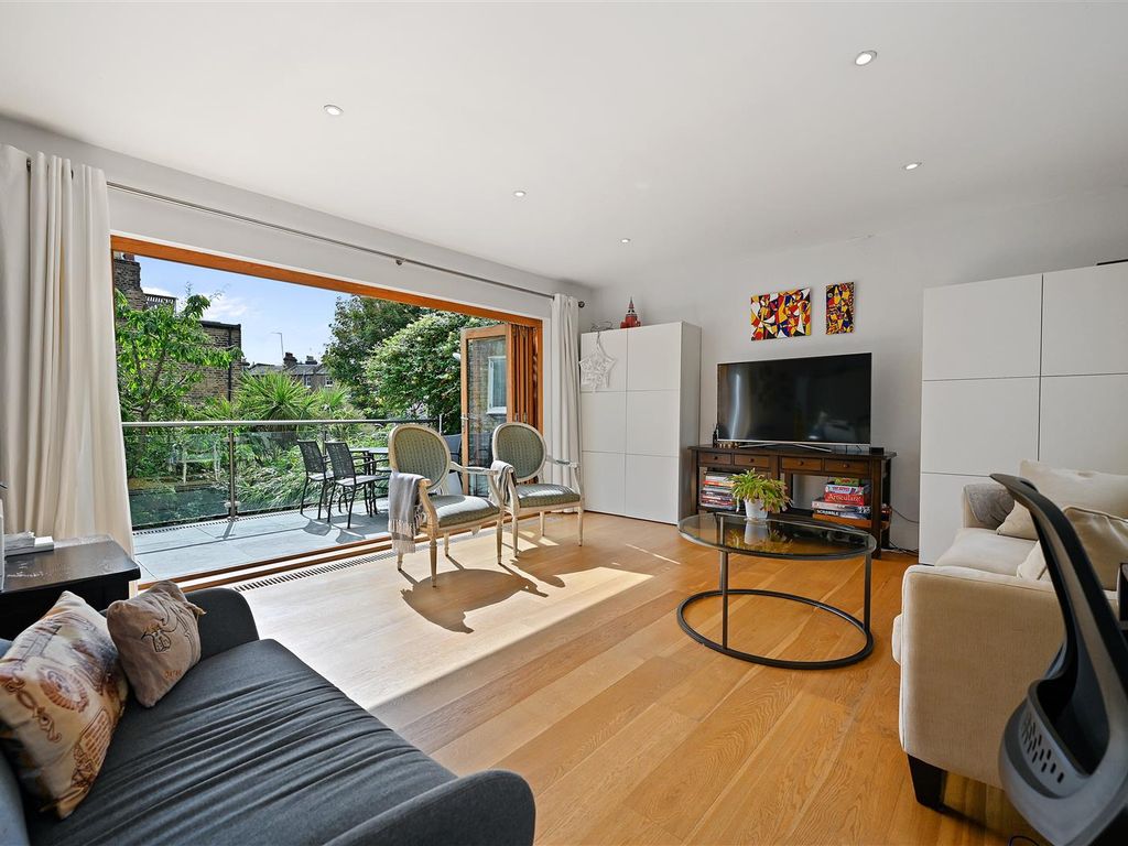 Wellesley Avenue, Brackenbury Village, London W6