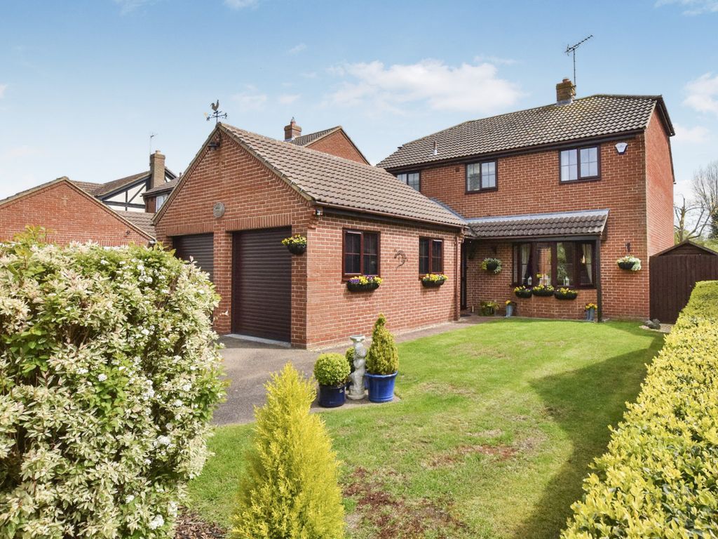 4 bed detached house for sale in Pathfinder Way, Warboys, Huntingdon