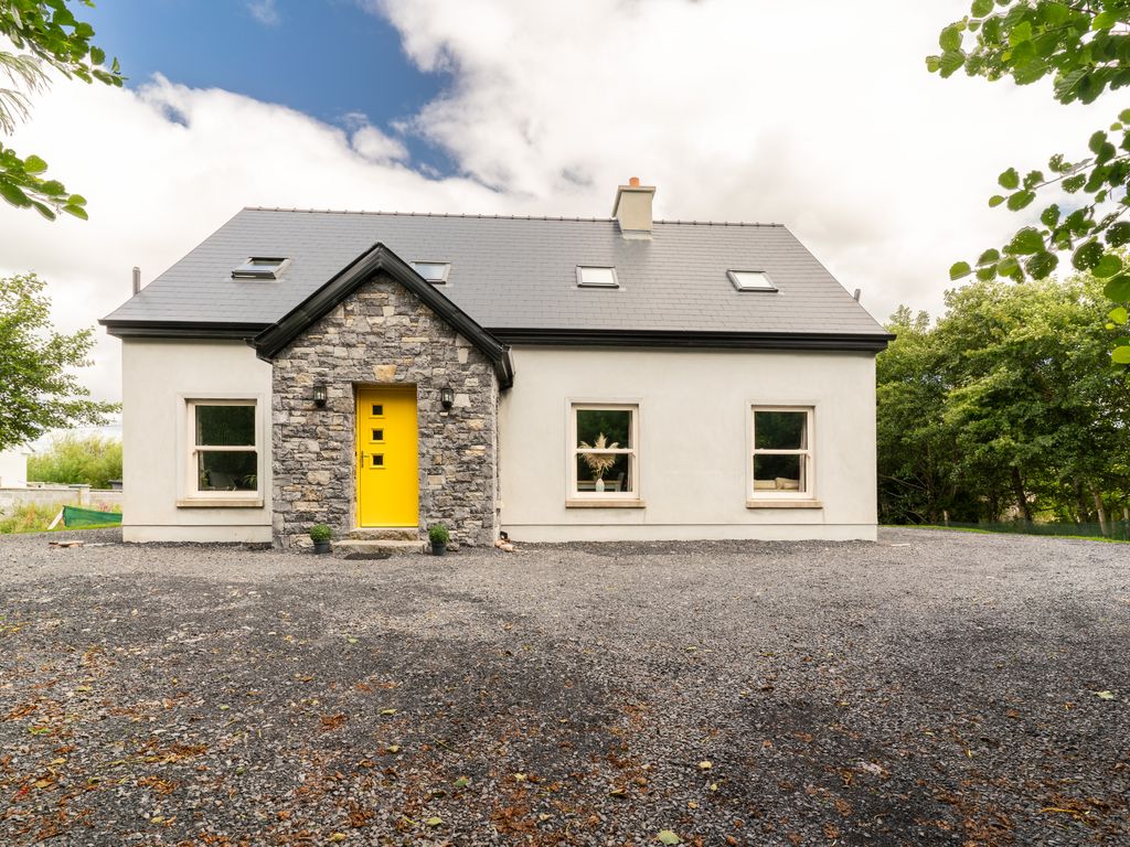 4 bed chalet for sale in Rosmoney, Money, Carrowholly, Westport, Mayo County, Connacht, Ireland