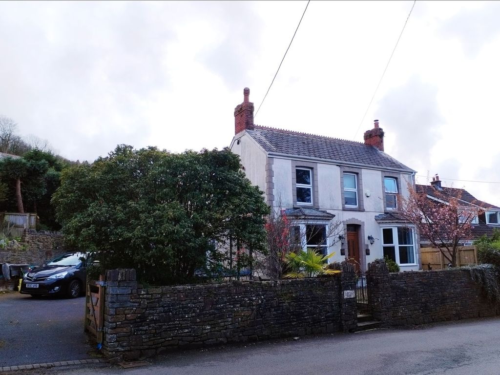 4 bed detached house for sale in Banc Bach, Penclawdd SA4, £390,000 Zoopla