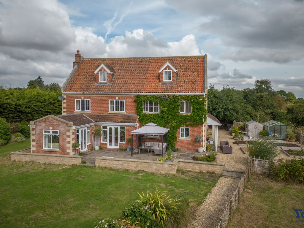 7 bed detached house for sale in High Street, Brant Broughton, Lincoln