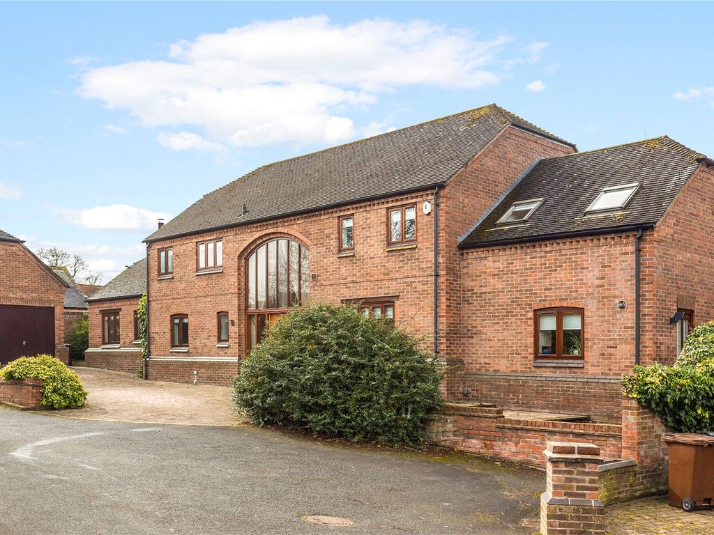 4 bed detached house for sale in Brook Farm Court, Hoton, Loughborough