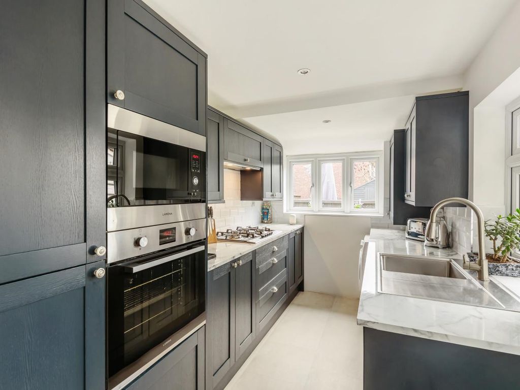 3 bed terraced house to rent in Ivy Cottages, Uxbridge Road, Hillingdon