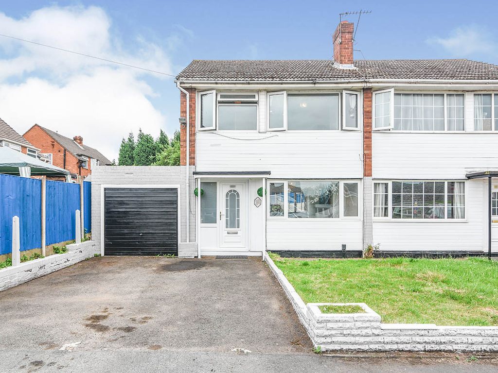 3 bed semidetached house for sale in Trenleigh Gardens, Trench