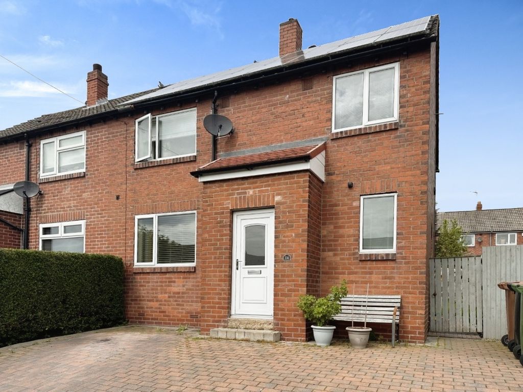 3 bed semidetached house for sale in Castle Road, Rothwell, Leeds LS26