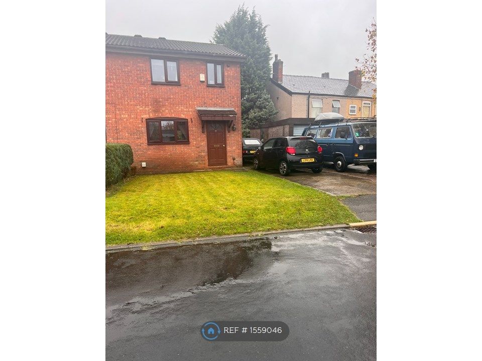 3 bed semidetached house to rent in Redwood Drive, Bredbury, Stockport