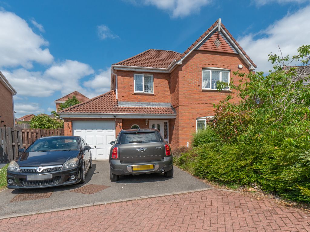 4 bed detached house for sale in Scalloway Road, Glasgow G69, £250,000