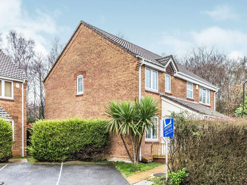 2 bed end terrace house to rent in Flint Close, Netley Common