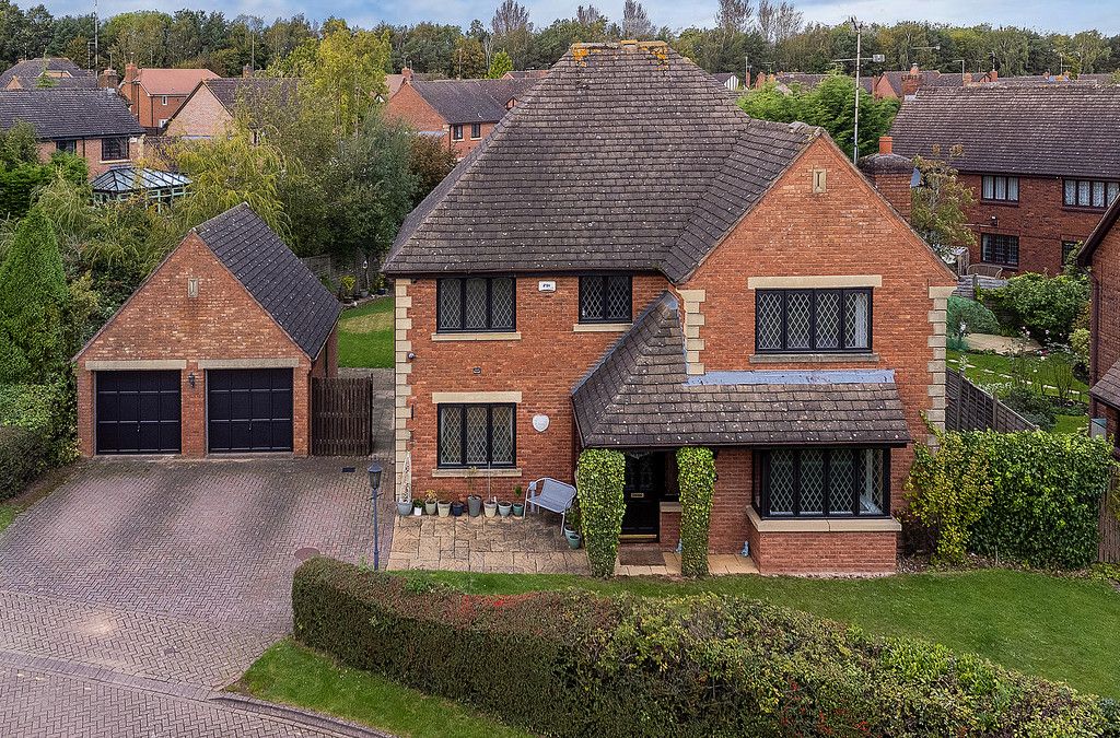 5 bed detached house for sale in Broadwells Crescent, Coventry CV4, £