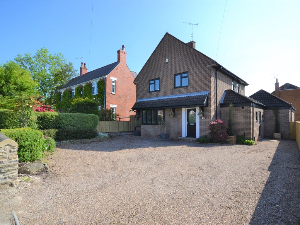 4 bed detached house for sale in Doncaster Road, Tickhill, Doncaster