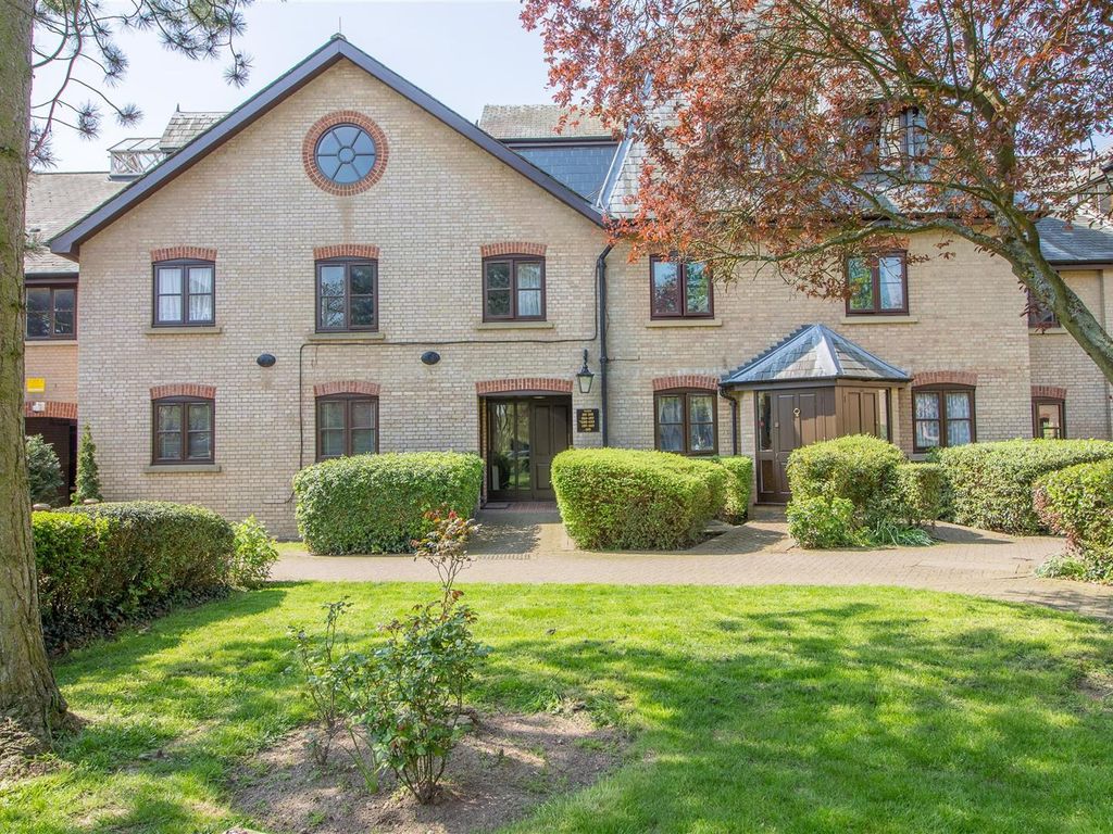 Studio to rent in River Meads, Stanstead Abbotts, Ware SG12 Zoopla