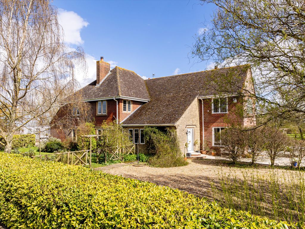 5 bed detached house for sale in Wanborough, Swindon, Wiltshire SN4, £