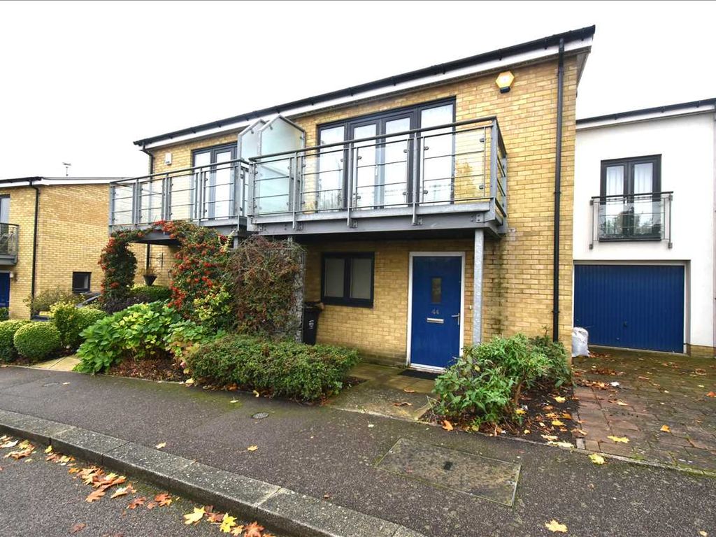 3 bed property to rent in Castle Street, Greenhithe DA9, £2,250 pcm