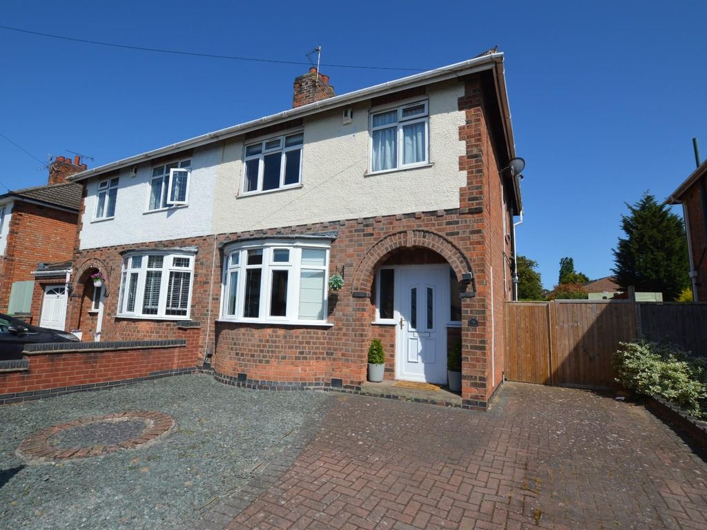 3 bed semidetached house for sale in Willow Park Drive, Wigston