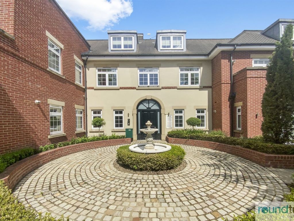 Halkin House Downage Hendon NW4  