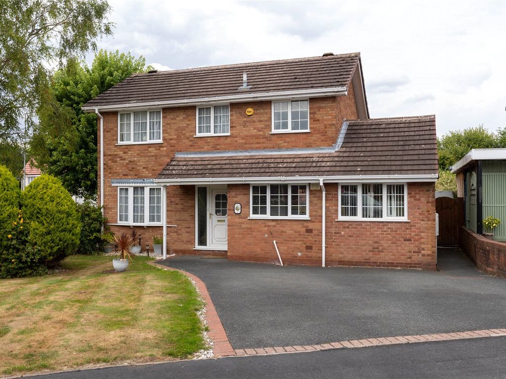 3 bed detached house for sale in Lawford Close, Telford, Shropshire TF4