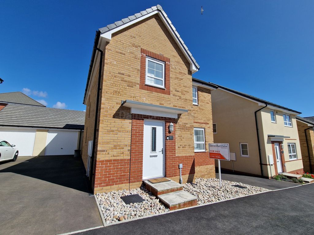 4 bed detached house for sale in Maes Y Rhedyn, Bridgend CF31 Zoopla