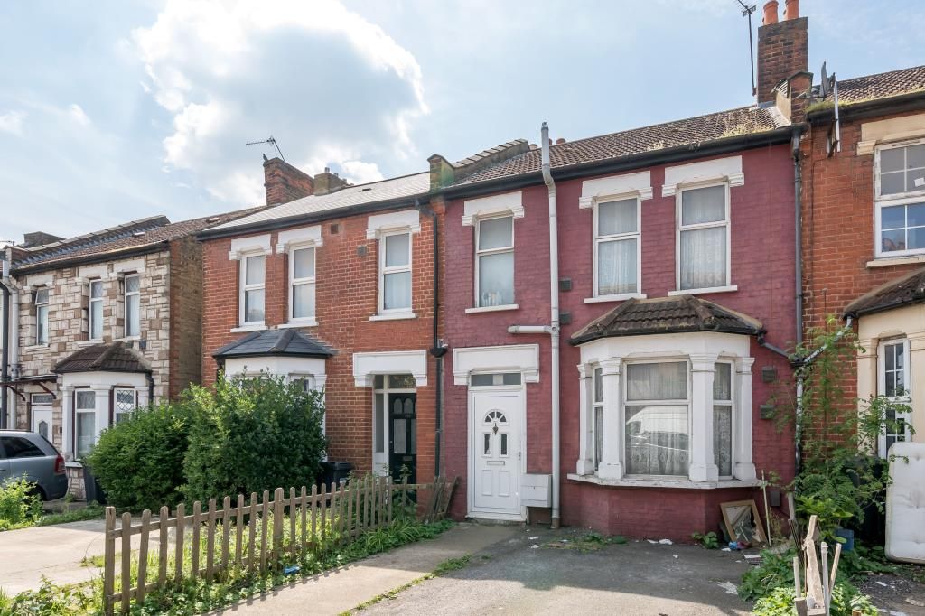 4 bed terraced house for sale in Hounslow East, Hounslow TW3, £530,000