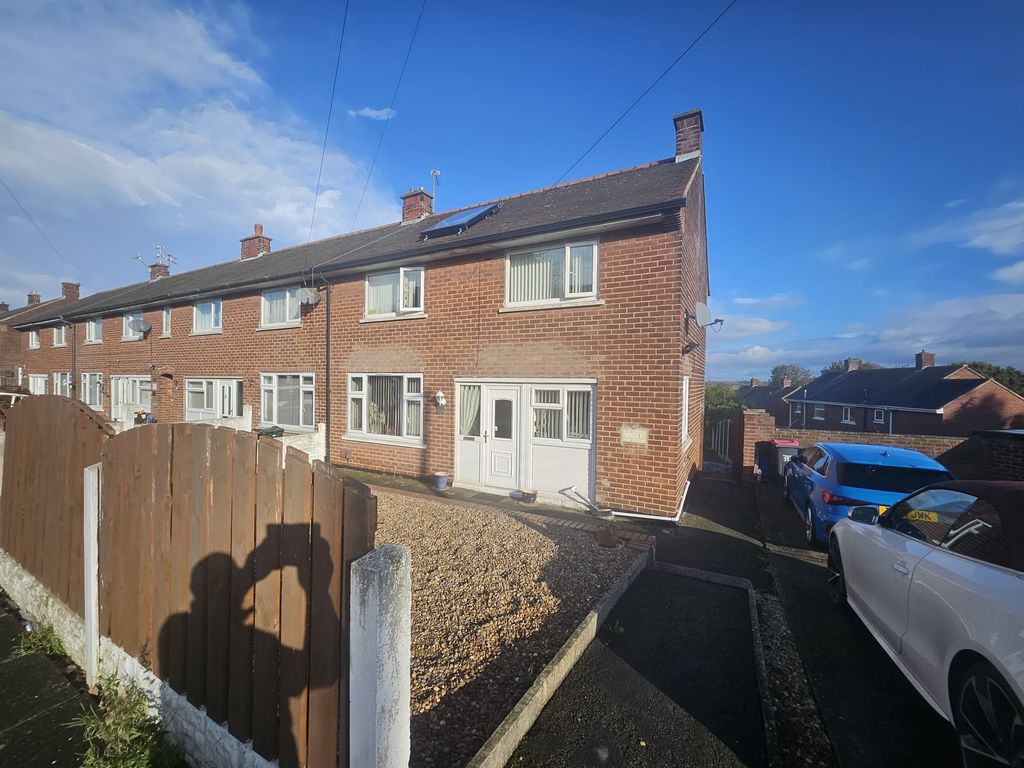 3 bed terraced house for sale in Simmonite Road, Rotherham S61, £