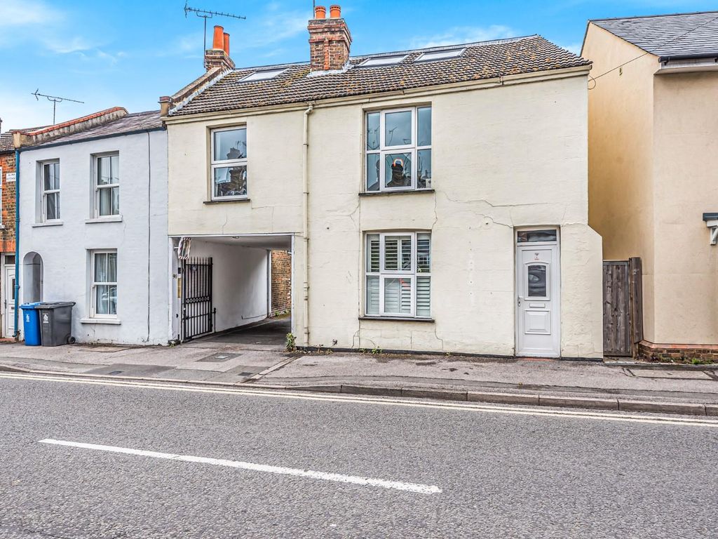 4 bed end terrace house for sale in Alma Road, Windsor, Berkshire SL4