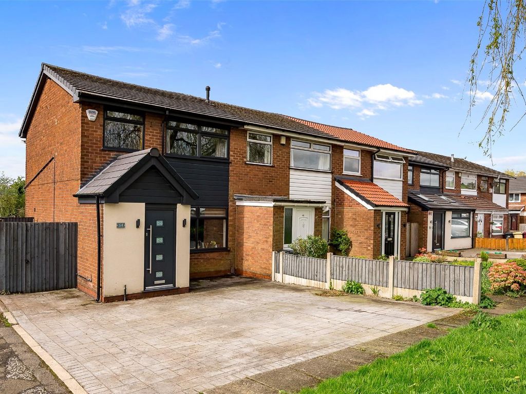 3 bed town house for sale in South Drive, Harwood, Bolton BL2, £225,000