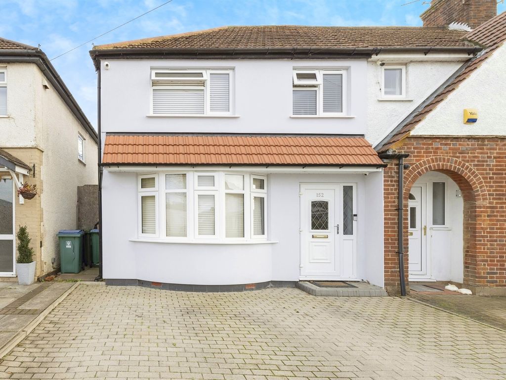 4 bed end terrace house for sale in Leggatts Way, Watford WD24, £