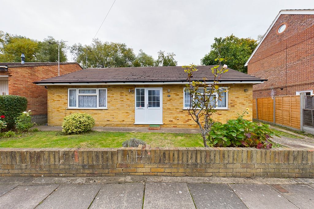 2 bed detached bungalow for sale in Great Central Avenue, Ruislip HA4