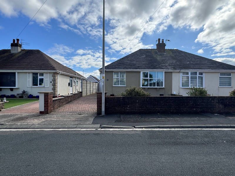 2 bed semidetached bungalow for sale in Glenmere Crescent, ThorntonCleveleys FY5, £185,000